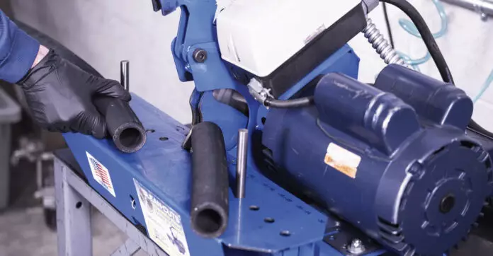 best way to cut hydraulic hose